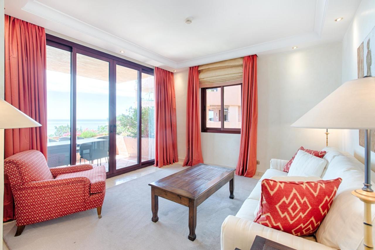 Bahia Beach Apartments 에스테포나 외부 사진