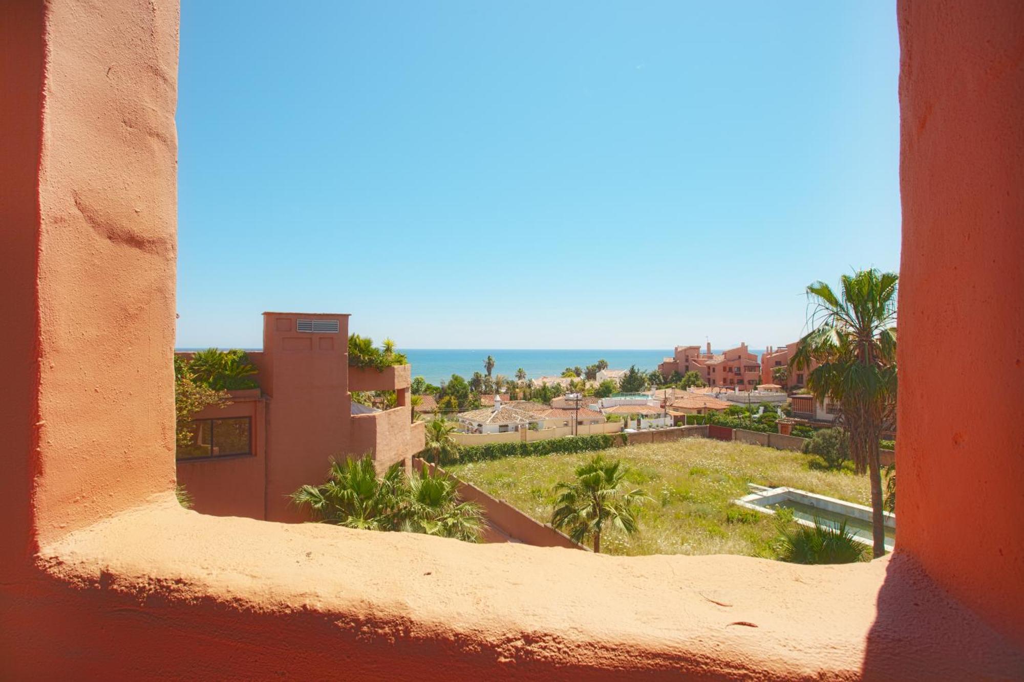 Bahia Beach Apartments 에스테포나 객실 사진