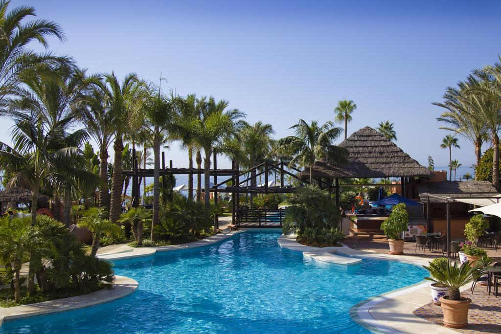 Bahia Beach Apartments 에스테포나 외부 사진