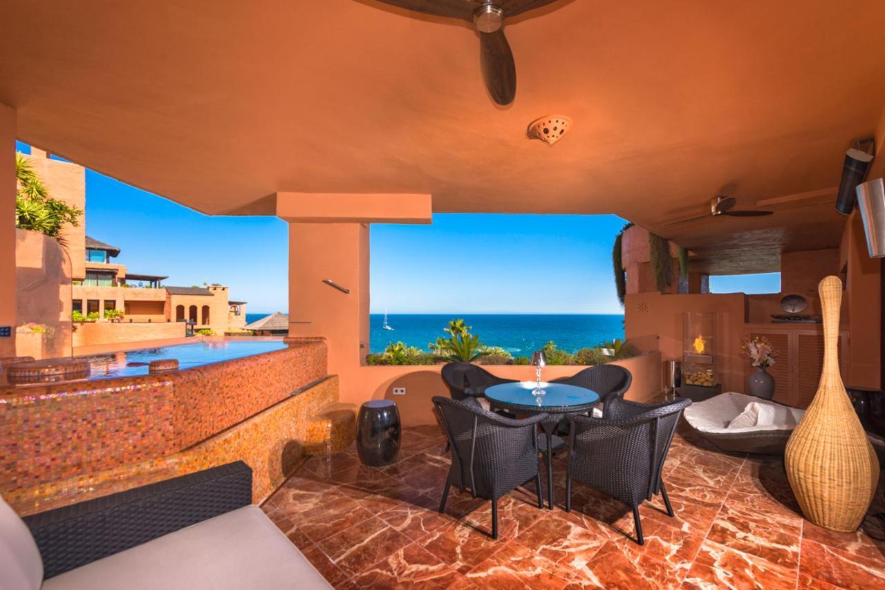 Bahia Beach Apartments 에스테포나 외부 사진