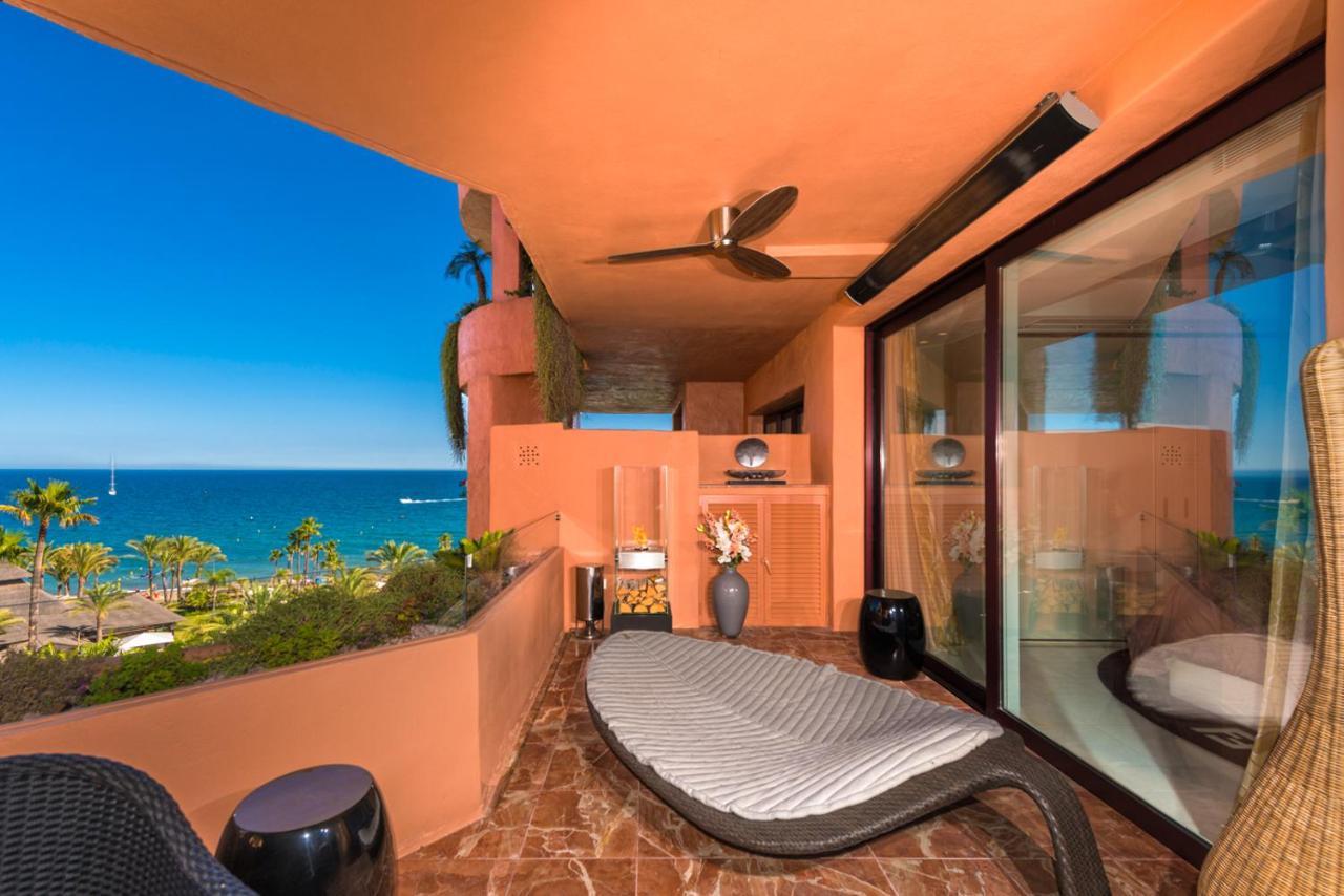 Bahia Beach Apartments 에스테포나 외부 사진