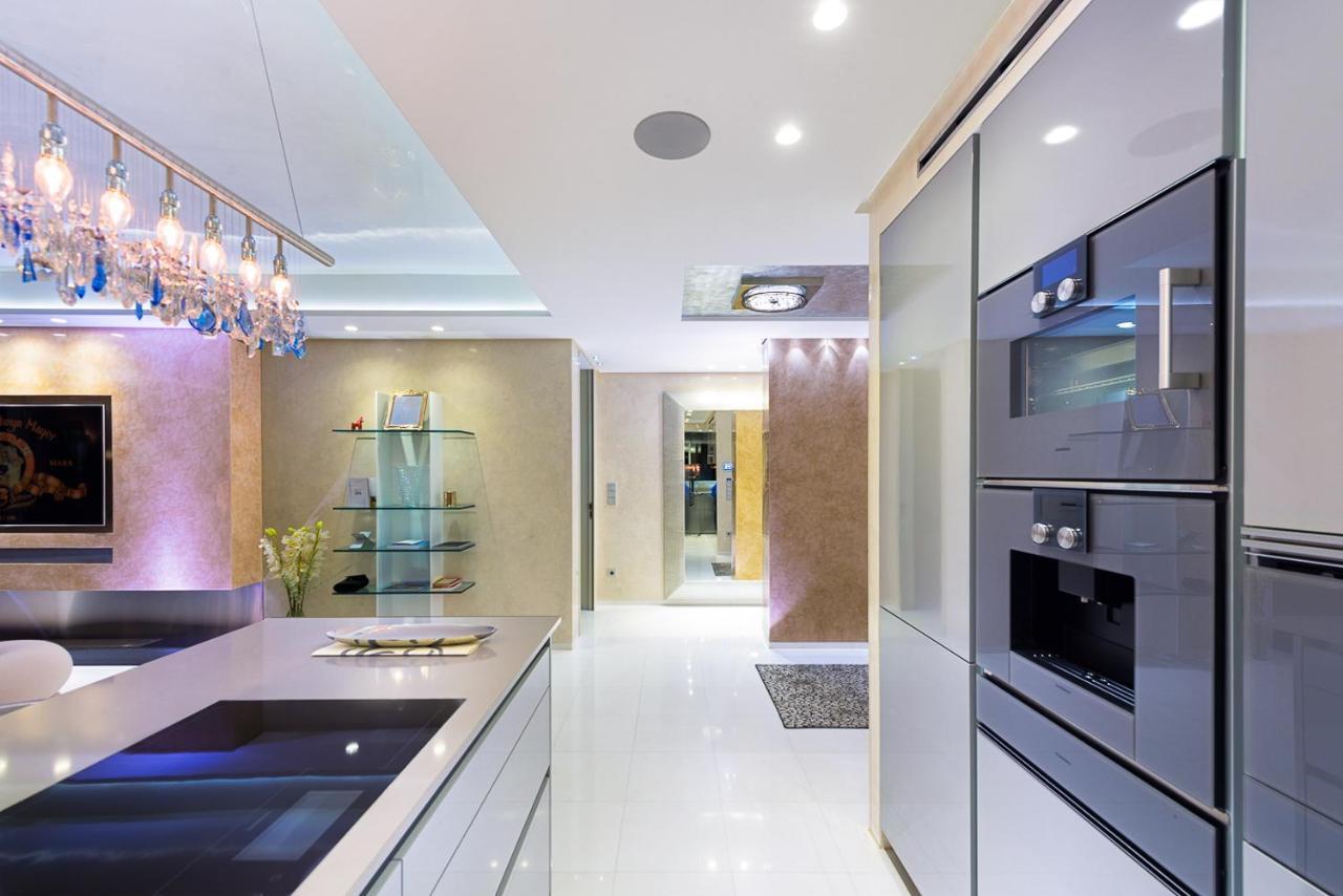 Bahia Beach Apartments 에스테포나 외부 사진