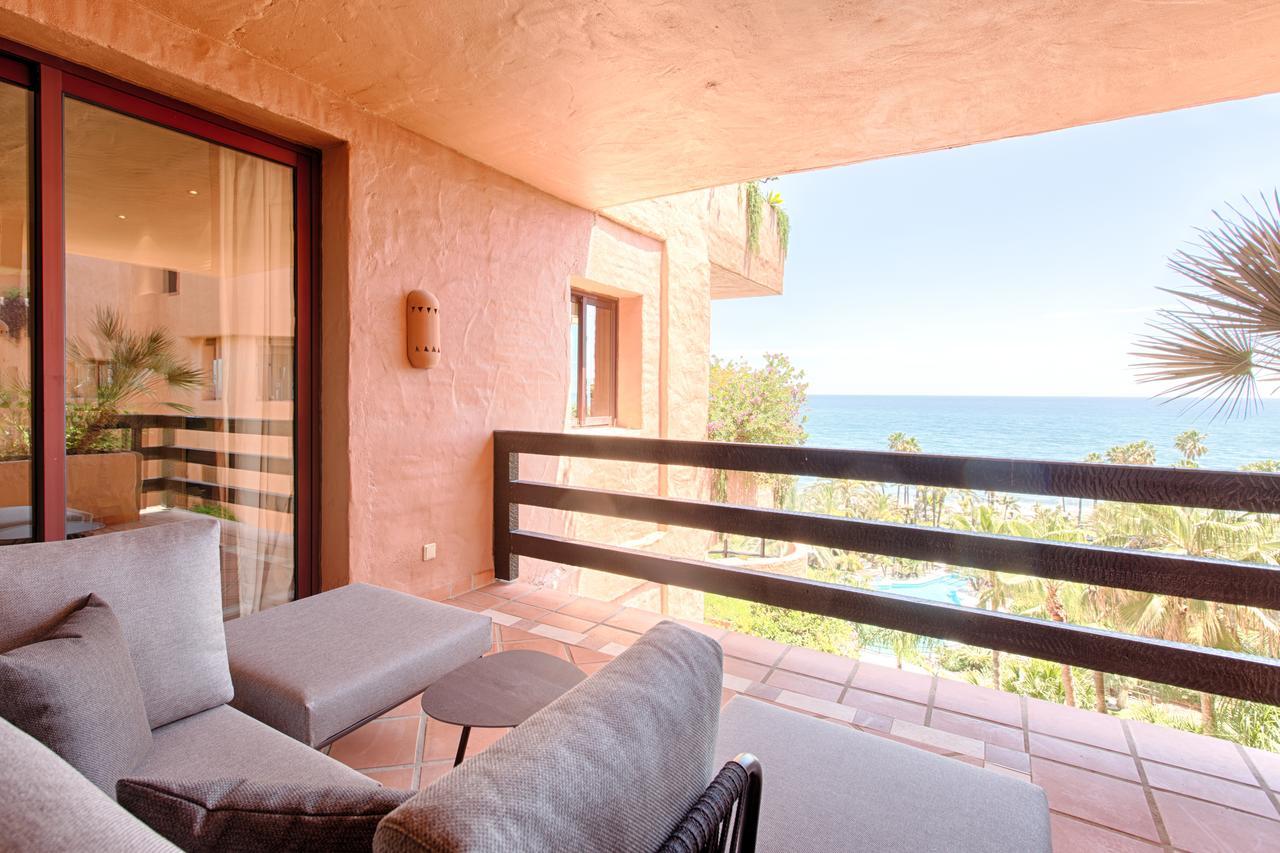 Bahia Beach Apartments 에스테포나 외부 사진