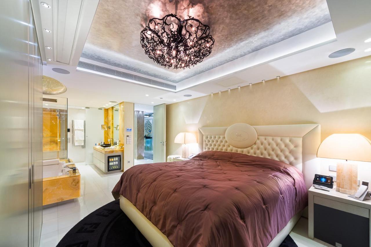 Bahia Beach Apartments 에스테포나 외부 사진