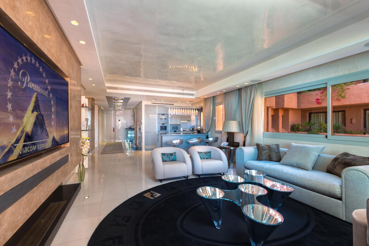 Bahia Beach Apartments 에스테포나 외부 사진